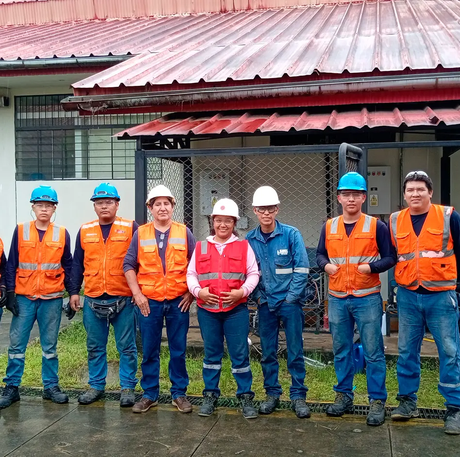 Equipo técnico de GAPSI Refrigeraciones, empresa de aire acondicionado y refrigeración en Iquitos