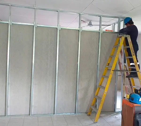 Servicio de acondicionamiento de oficina con drywall