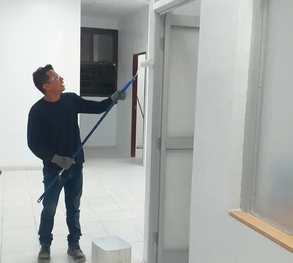Pintado de ambiente interior para oficina en Iquitos